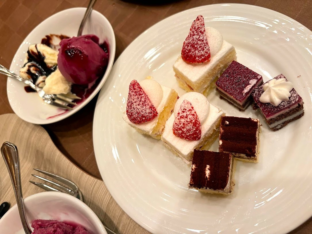 イチゴショートが絶品で何個も食べた