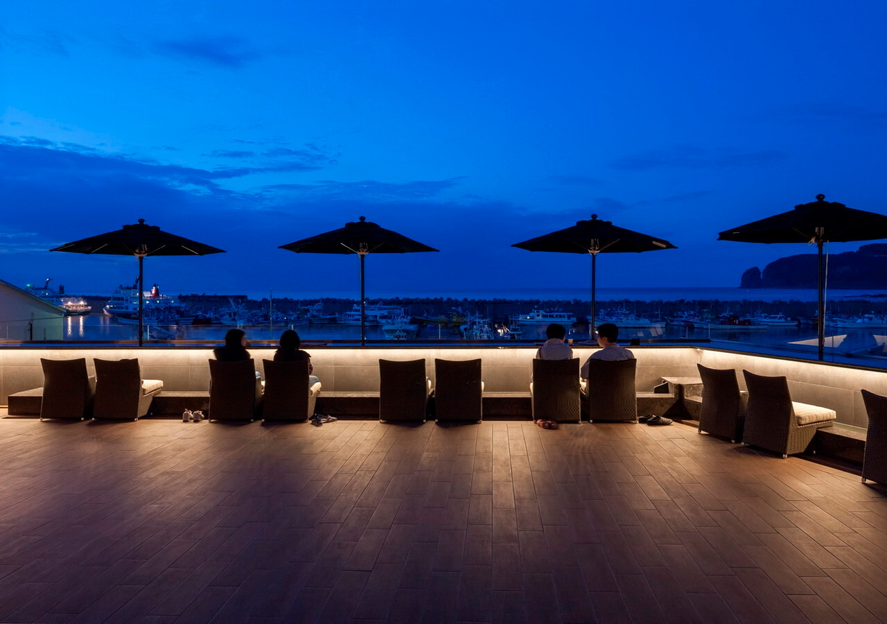 足湯と景色で癒される「流氷テラス」3693490