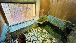 [離れ] 春草～源泉かけ流し岩風呂 - 本間10畳 + 次の間6畳
