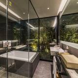 ガーデンスイート浴室 / 1