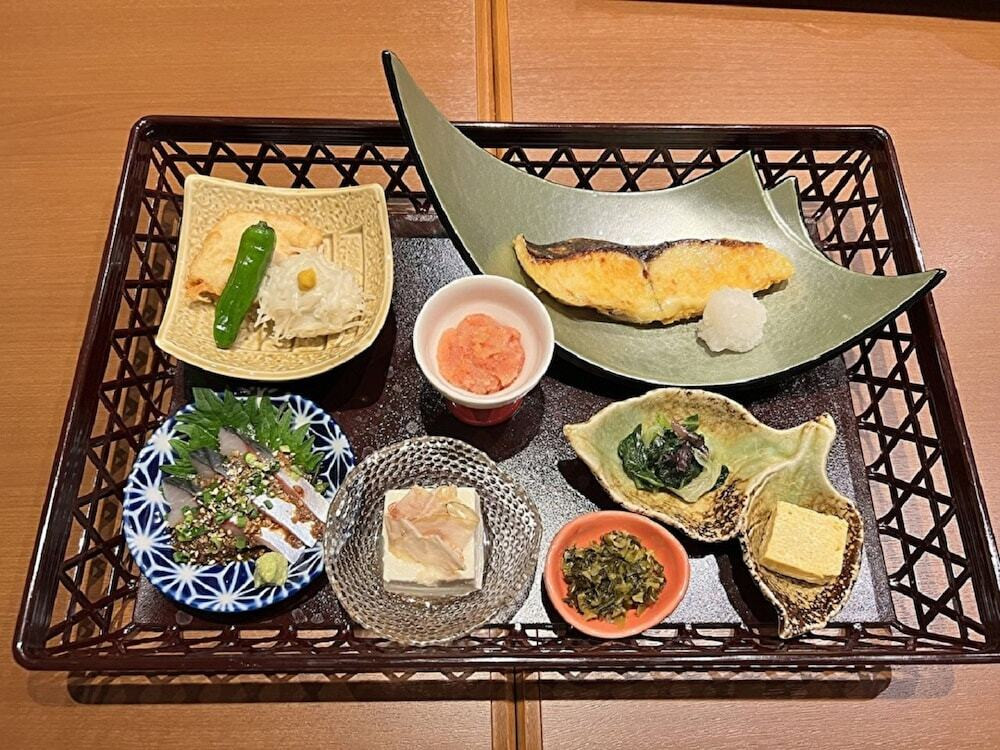 朝食