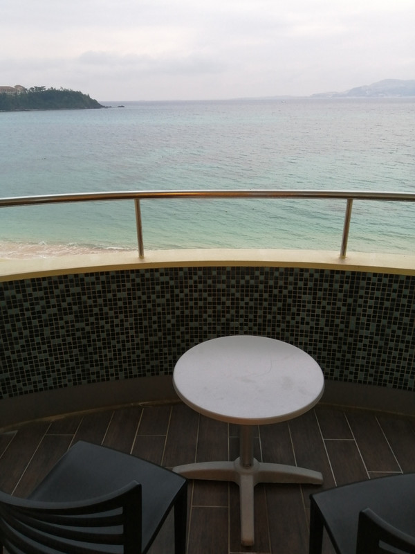 ベランダから見えるビーチ