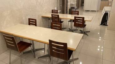 朝食スペース / 8