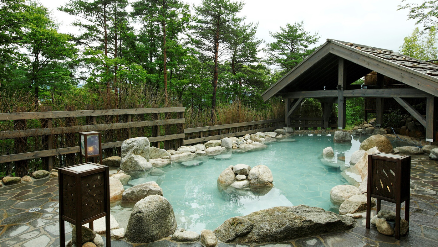 サウナや岩盤浴、露天風呂も。23種類のお風呂で湯めぐり4025820