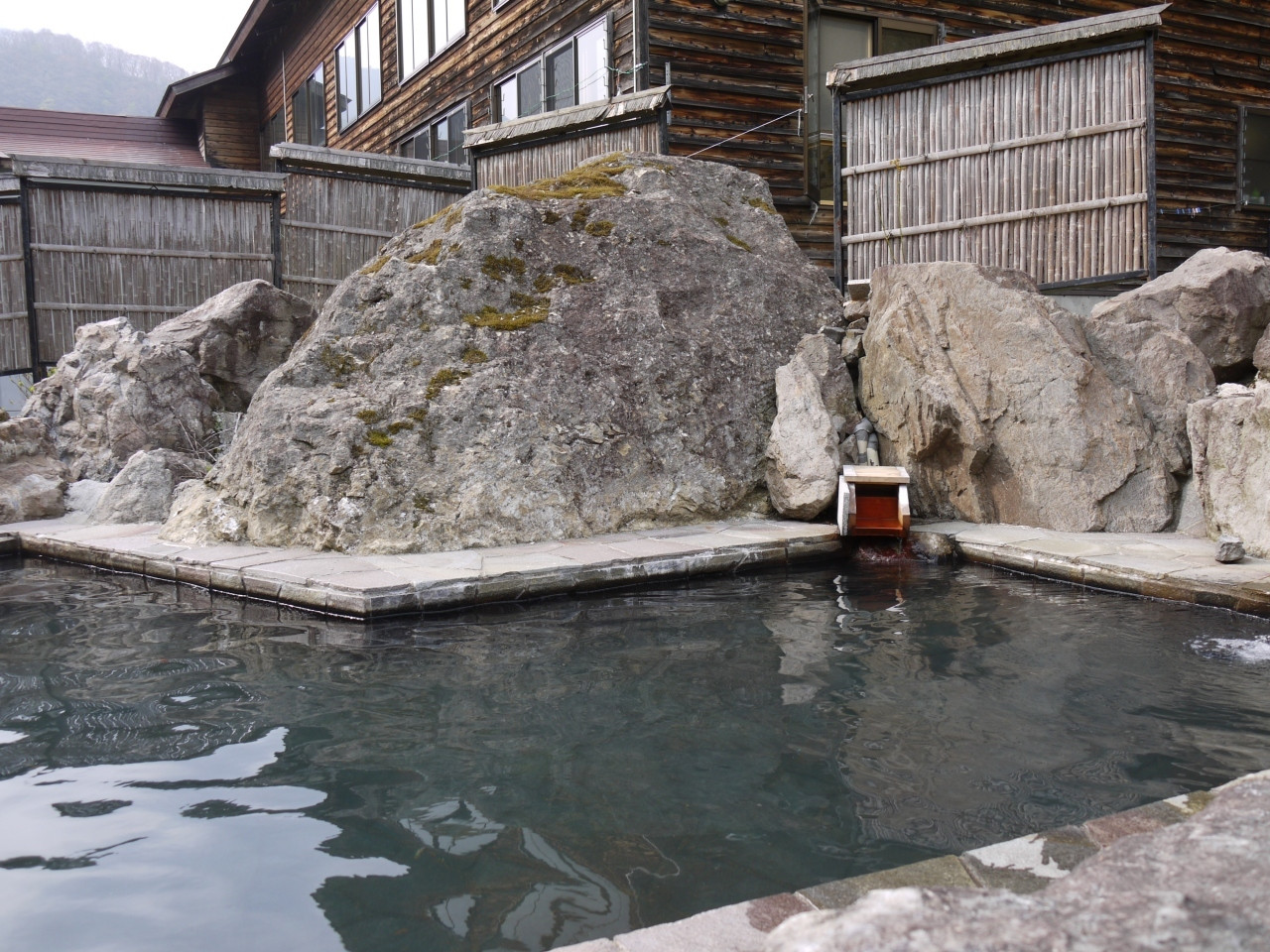 3. 秘境の宿 雪あかり（長野県）4038442