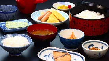 旅館のお食事処 / 8