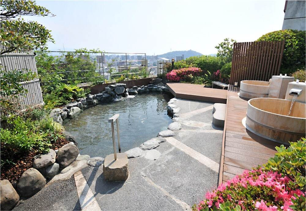 毎週土日は露天バラ風呂♡モダンな雰囲気のおしゃれな旅館4020189