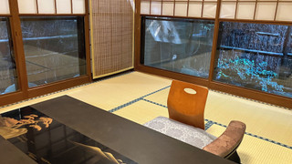 [離れ] 春草～源泉かけ流し岩風呂 - 本間10畳 + 次の間6畳