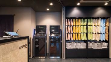 内部エントランス / 2