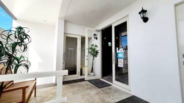 ホテルエントランス / 2