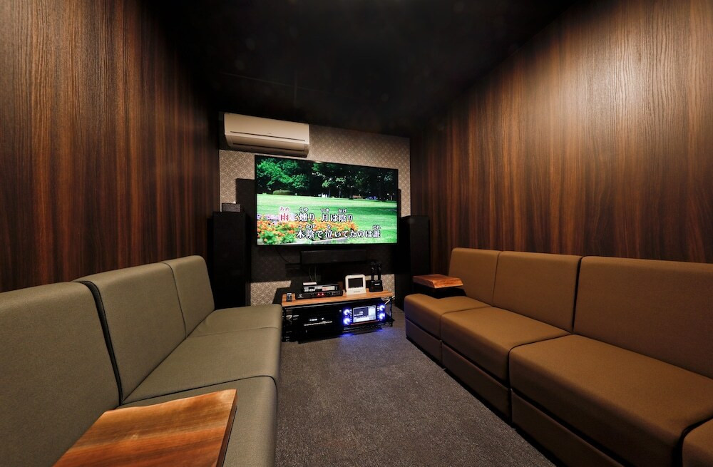 カラオケ ルーム