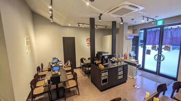 朝食スペース / 13