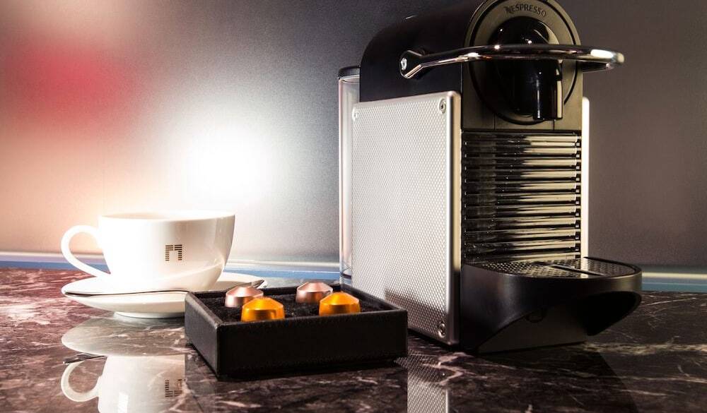 上品なお部屋で
コーヒーブレイク / 3