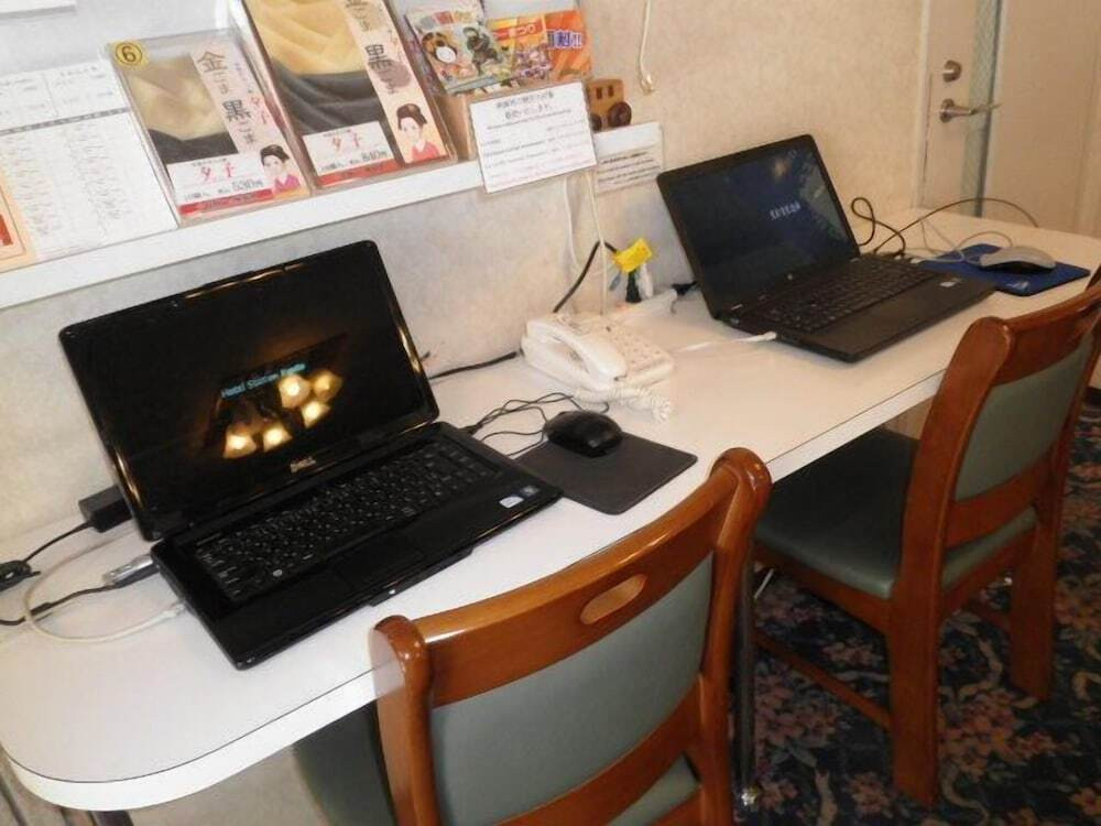 ロビーラウンジ