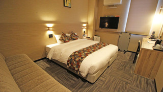 クアッドルーム(禁煙、ユニットバス)