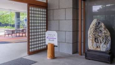 内部エントランス / 3