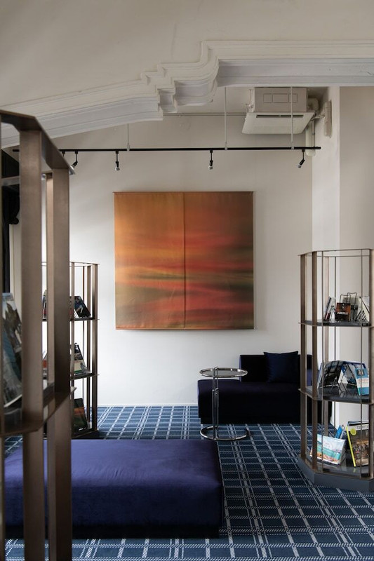 ブックラウンジ