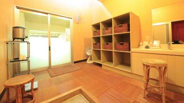 貸切風呂の脱衣所 / 6