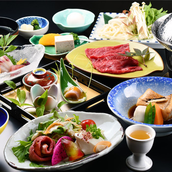 創作会席料理を存分に味わう4008189