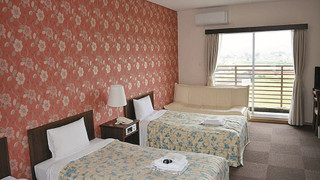 スタンダードツインルーム セミダブルベッド （2名利用）　喫煙