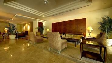 ロビーラウンジ / 3