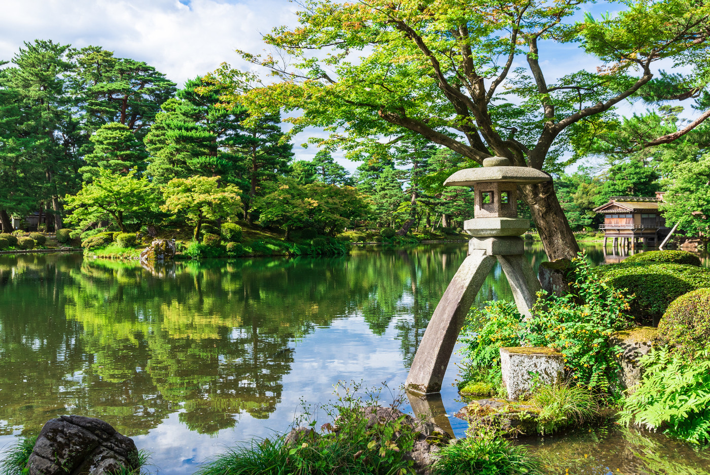 金沢　兼六園　徽軫灯籠