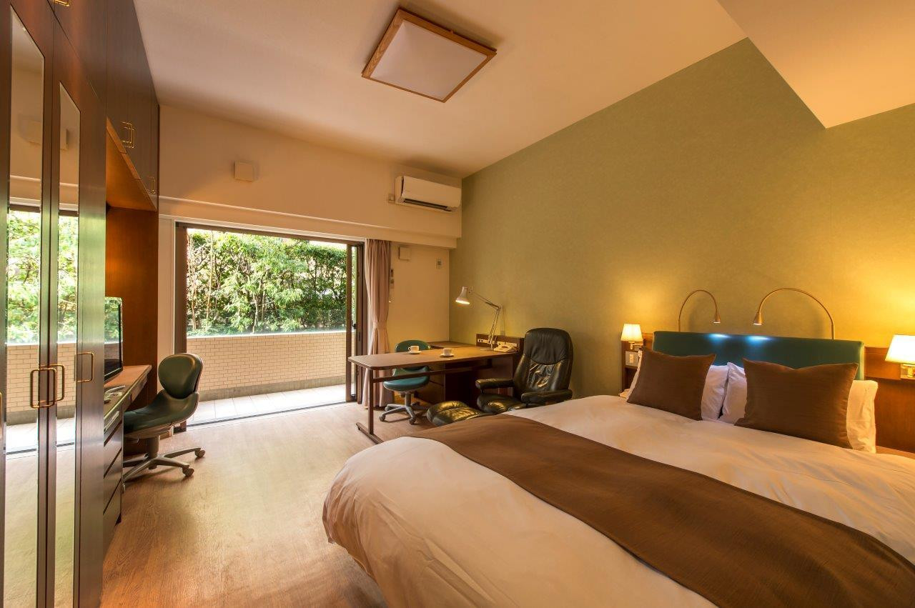 英語が飛び交うホテルでワクワク異国体験3484563