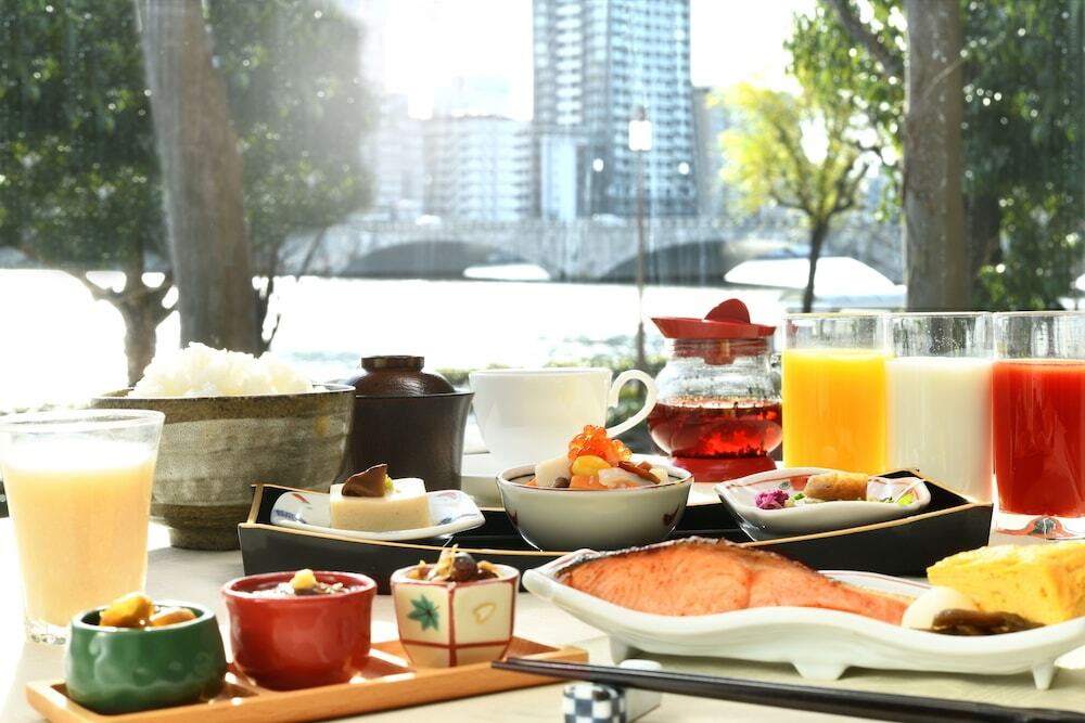 朝食