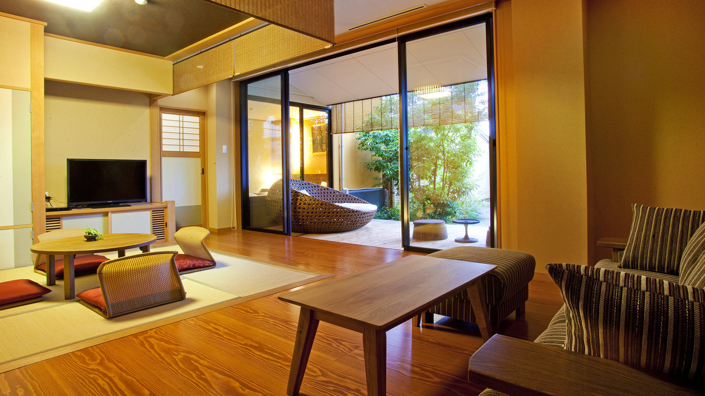 客室露天風呂と6つのお風呂を湯巡り。源泉かけ流しの癒やし宿4375937