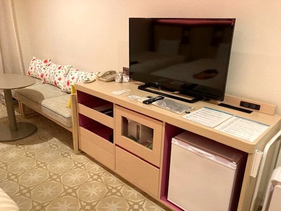 テレビ。