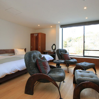 こだわり満載のアーティスティックな空間3961275