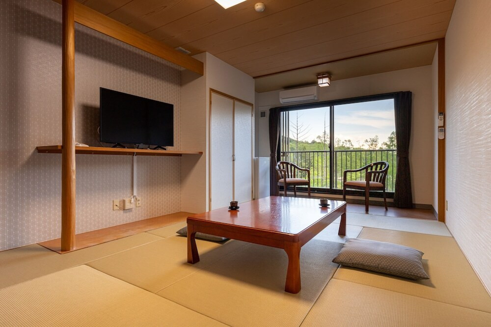 和室10畳(バス有り)一例