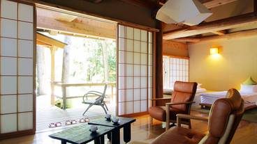 月の下に眠る 青い月 / 4