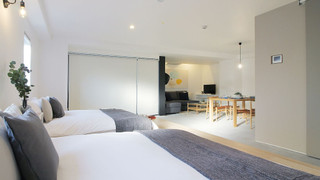 デザイン スタジオ (702)