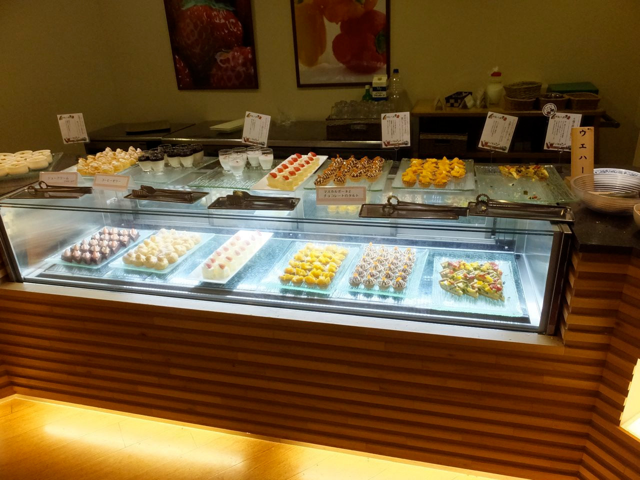 信州の食材で、専属パティシエが腕を振るうホテル3483871