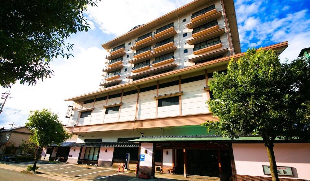 宝生亭 外観 / 1