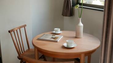 客室内のダイニングエリア / 27