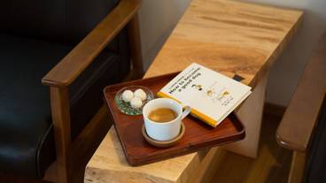 客室内のダイニングエリア / 13