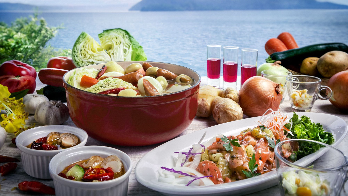 空中露天風呂で雄大な自然を眺めながら温泉を満喫3977408