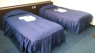 ベーシック ツインルーム シングルベッド 2 台 禁煙