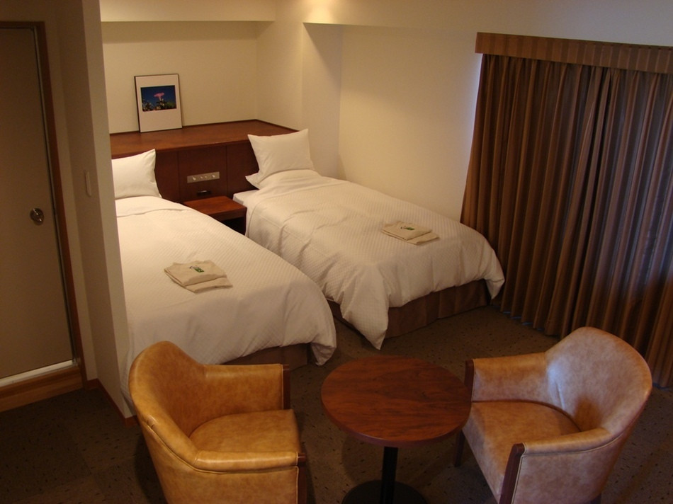 １．海を眺めながら創作料理を堪能！『ホテルサザンコースト宮古島』3481108