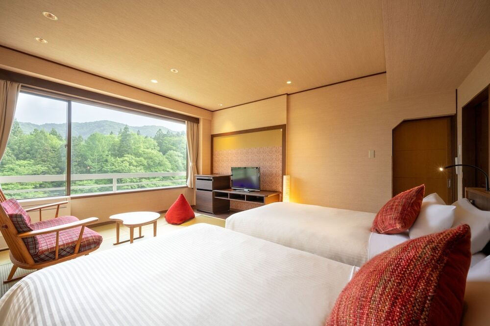 渓流リゾートの新感覚レストランでパーティのような朝食ビュッフェ4021477