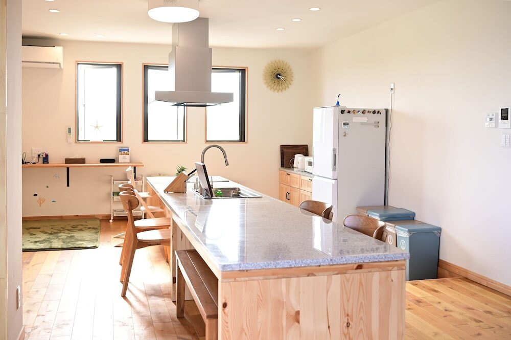 客室内のダイニングエリア