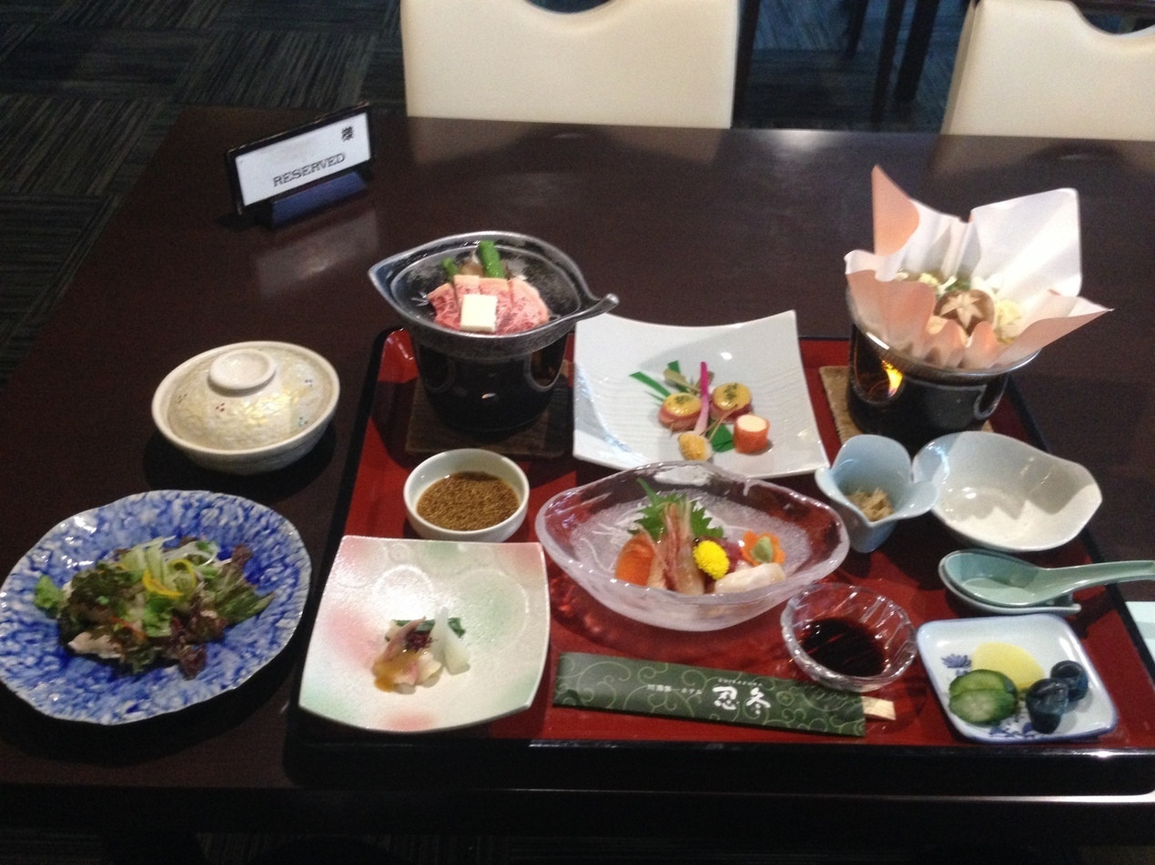 「川湯第一ホテル忍冬」料理 24945 ボリューム満点でした