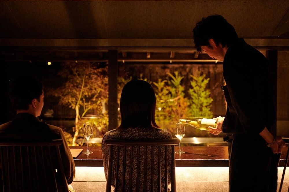 時の流れに浸る。歴史的建造物のリノベホテル4010869