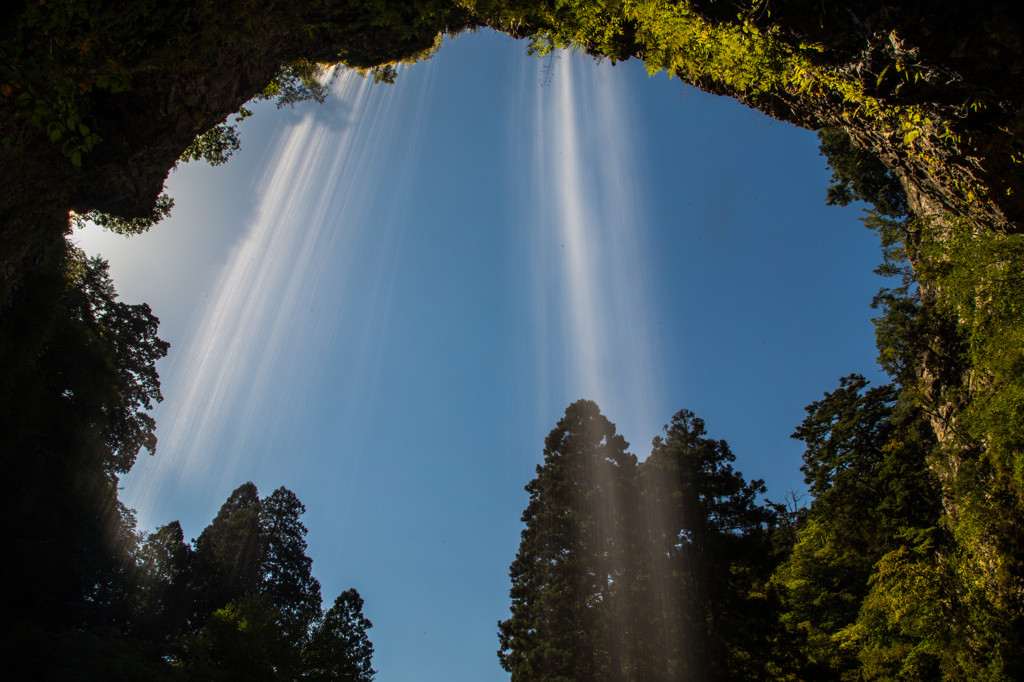 壇鏡の滝（島根県隠岐郡隠岐の島町）86596
