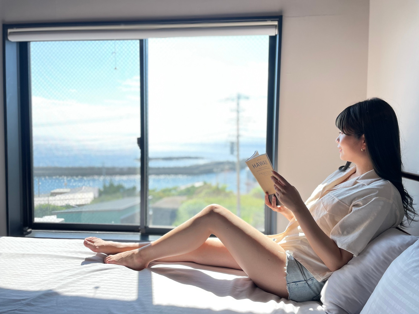 1.島風に包まれてまったり読書タイム…「BookTeaBed（ブッティーベッド）IZUOSHIMA」4059964
