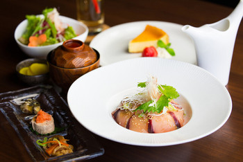 「杏ダイニング」 料理 54069576 ランチの大人気メニューイナダ丼セット