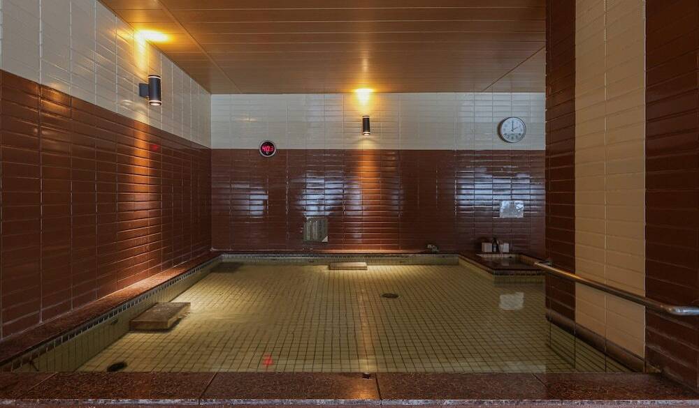 準天然明石温泉 / 2