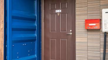 施設の入り口 / 8